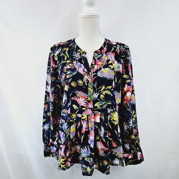J. Crew Silk Pleated Floral Popover size Medium - Picture 4 of 11